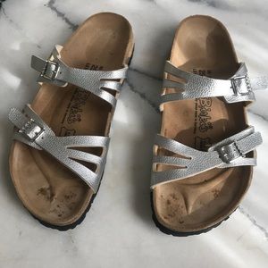 Silver Strap Birki’s Birkenstock Sandals size 9